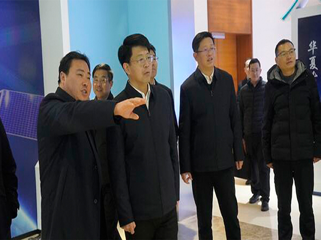 高郵市委書記田醒民考察由我公司承建的高郵科技館項(xiàng)目(圖1)